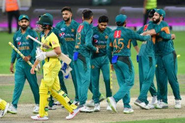Dominant Pakistan whitewash Australia